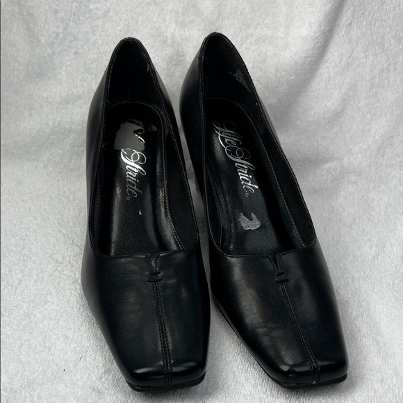 Life Stride Shoes - Life Stride Black Square Toe Heels- sticker removed from interior shoe